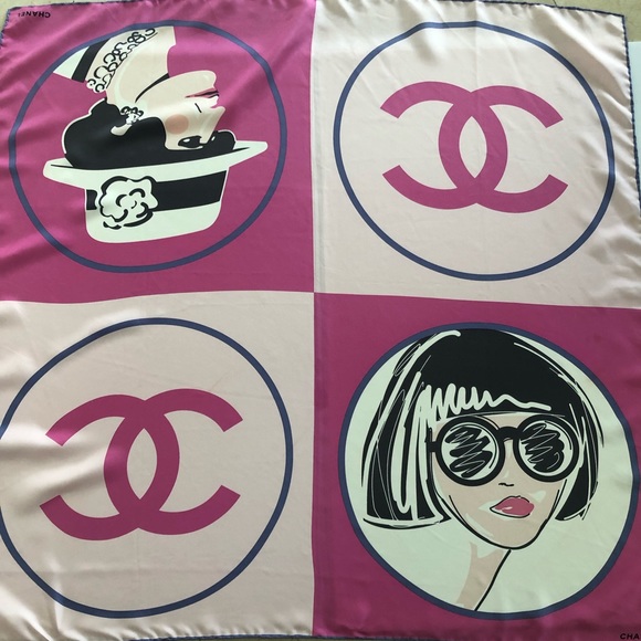 CHANEL Accessories - 👏🍂HPic🍁SALEMint scarf vintage Chanel GORGEOUS